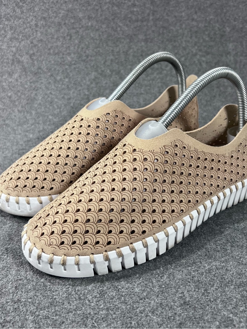 Ilse Jacobsen Womens Tulip 139 Tan White Sole Slip On Casual Shoes Size 38